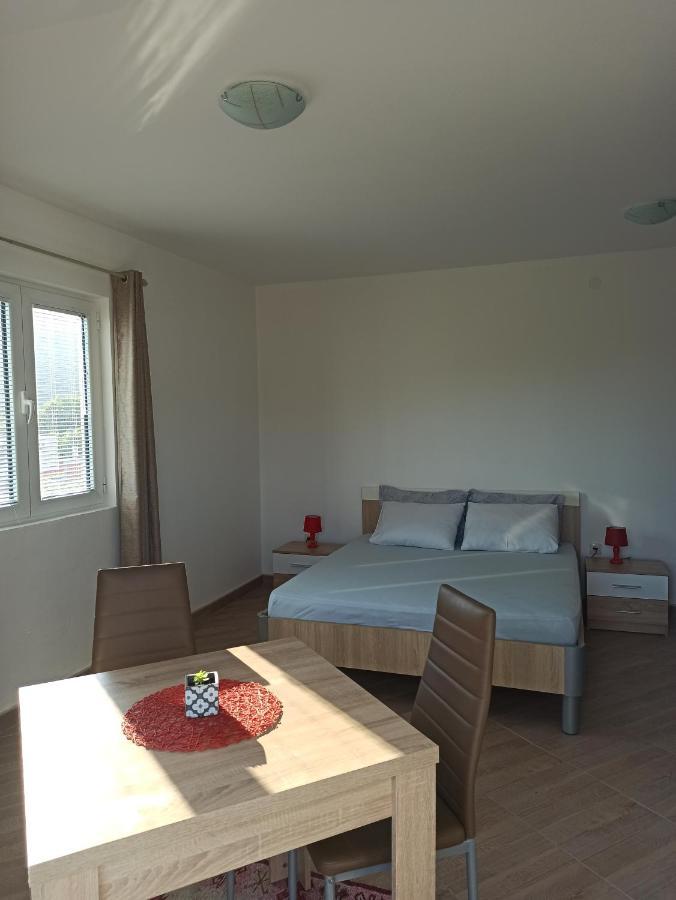 Lastva Holliday Rooms ブドヴァ エクステリア 写真