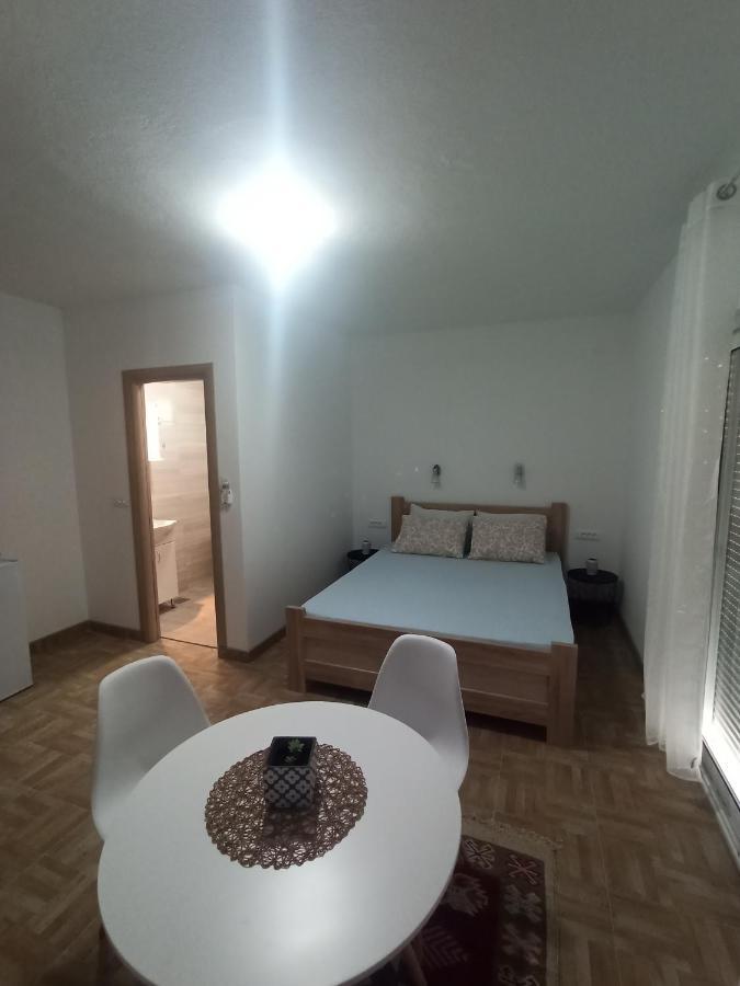 Lastva Holliday Rooms ブドヴァ エクステリア 写真